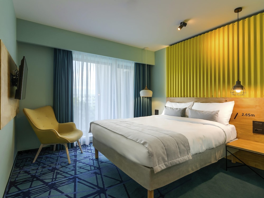 Habitación familiar, 1 cama doble con sofá cama del hotel Ibis Styles Bucharest Erbas
