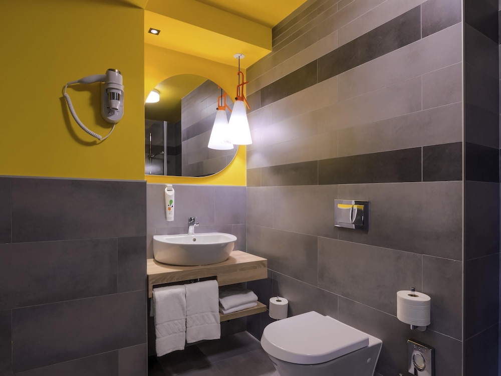 Habitación estándar, 1 cama doble del hotel Ibis Styles Bucharest Erbas. Foto 4