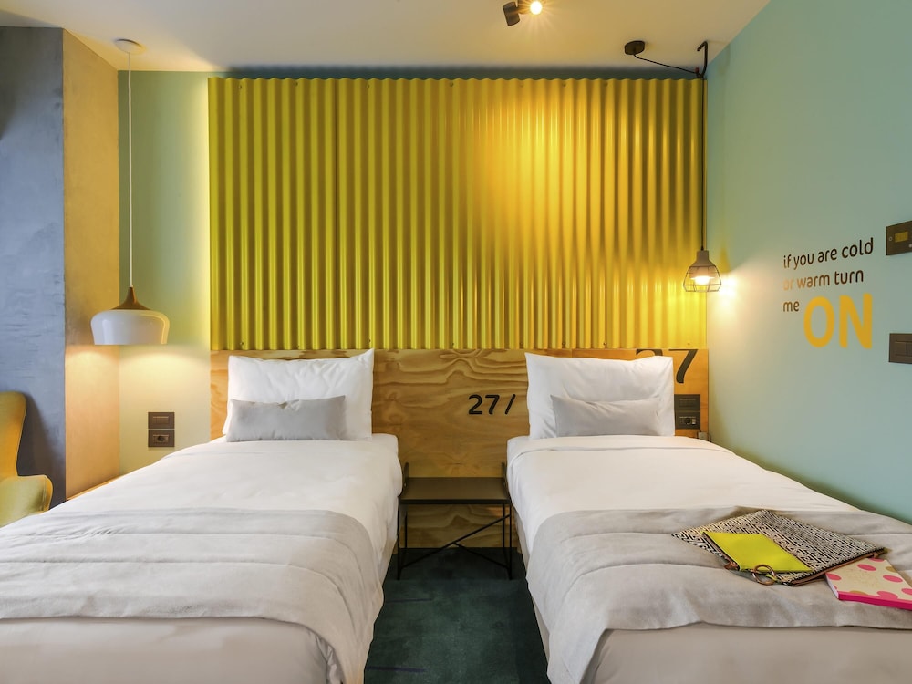 Habitación estándar, 2 camas individuales del hotel Ibis Styles Bucharest Erbas. Foto 5