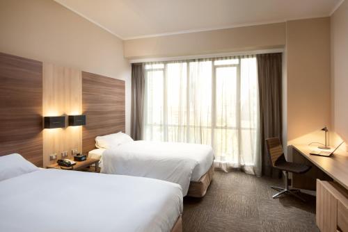Habitación Doble Estándar - 2 camas del hotel Mercure Concepción. Foto 8