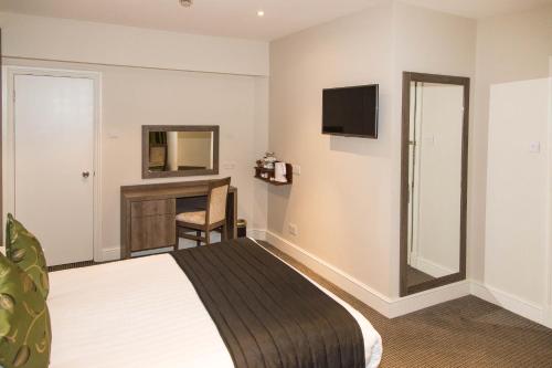 Habitación Doble con baño privado del hotel Kensington Gardens. Foto 2