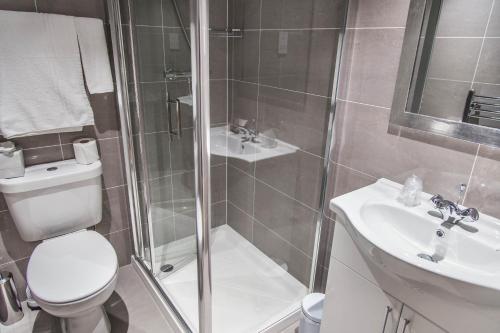 Habitación Individual con baño privado del hotel Kensington Gardens. Foto 2