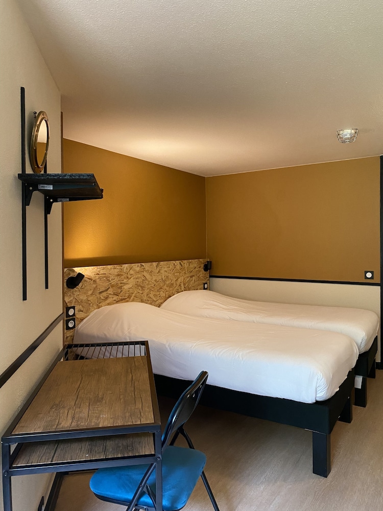 Habitación Pop con 2 camas individuales del hotel Greet Villeneuve La Garenne. Foto 2