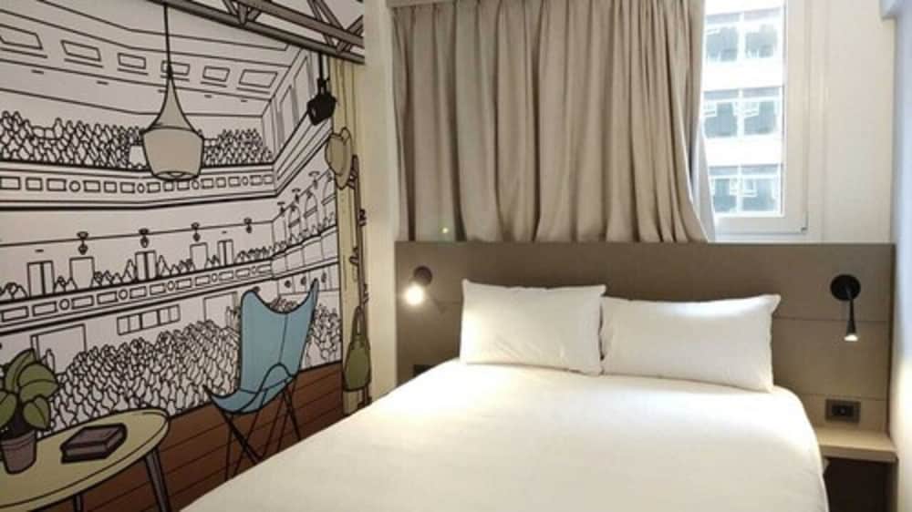 Habitacion Standard con 1 cama doble del hotel ibis Styles Buenos Aires Florida. Foto 1