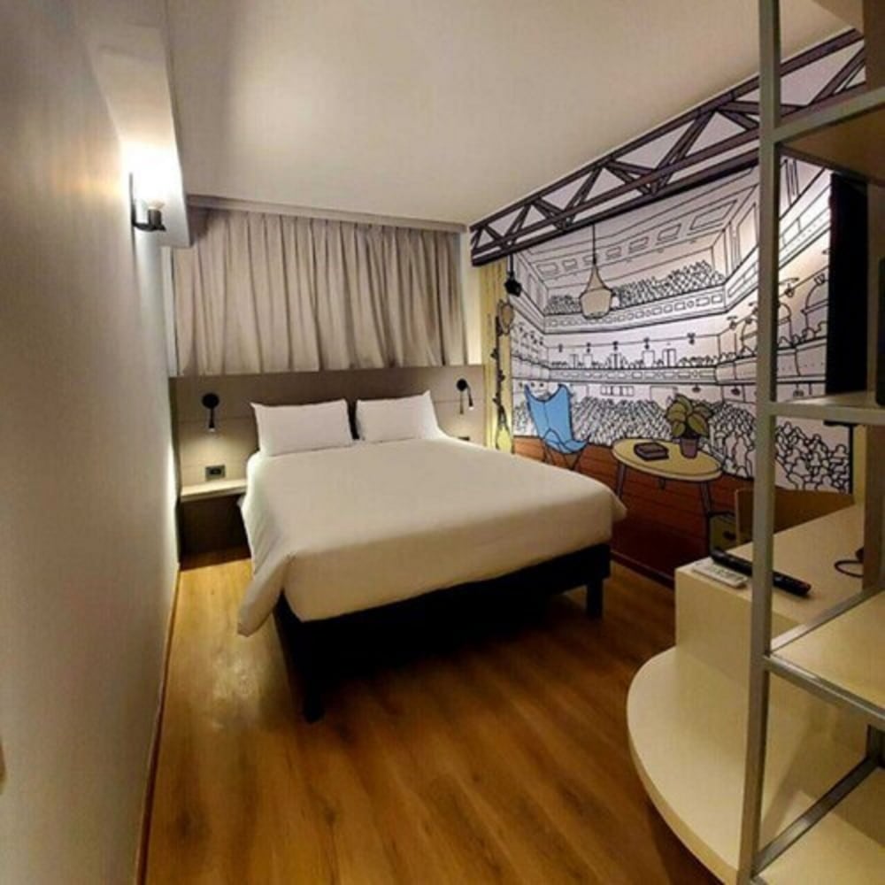 Habitacion Standard con 1 cama doble del hotel ibis Styles Buenos Aires Florida. Foto 2
