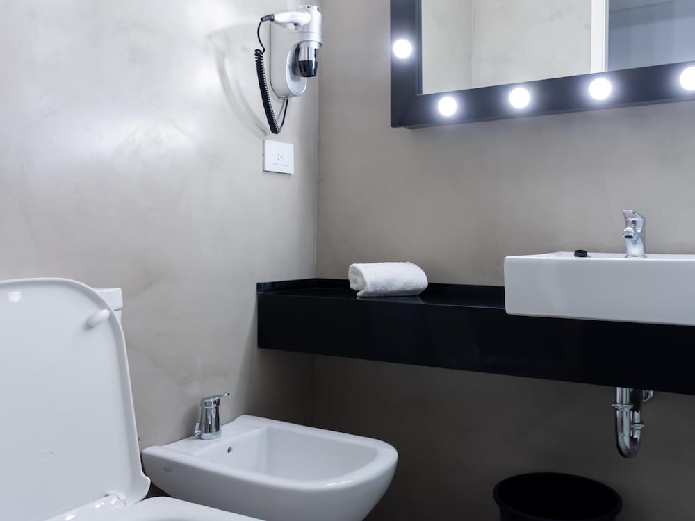 Habitacion Standard con 1 cama doble del hotel ibis Styles Buenos Aires Florida. Foto 3