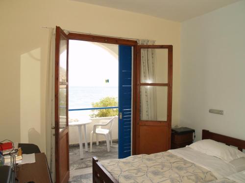 Habitación Doble con vistas a las montañas del hotel Kouros. Foto 1