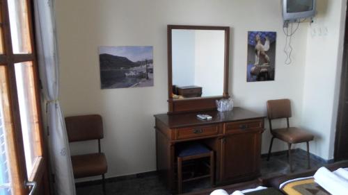 Habitación Doble con vistas al mar del hotel Kouros. Foto 6