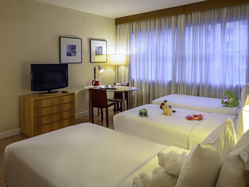 Habitación Standard con 3 camas individuales del hotel Mercure Sao Paulo Jardins. Foto 1