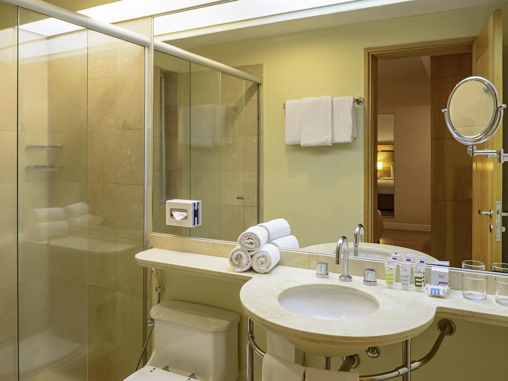 Habitación Standard con 3 camas individuales del hotel Mercure Sao Paulo Jardins. Foto 3