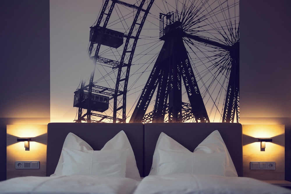 Executive Panorama Doble con balcón del hotel Roomz Vienna Prater. Foto 1