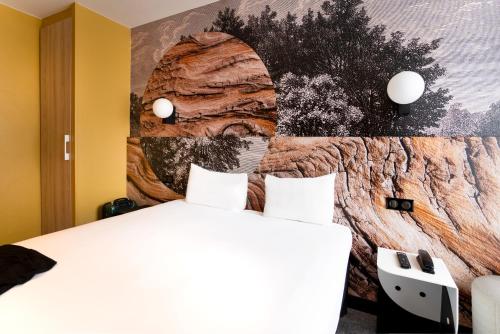 Dos habitaciones contiguas del hotel Ibis styles Paris Montmartre Batignolles. Foto 3