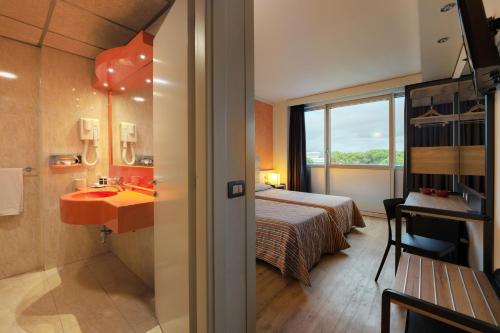 Habitación Doble Estándar - 2 camas del hotel Galilei. Foto 1