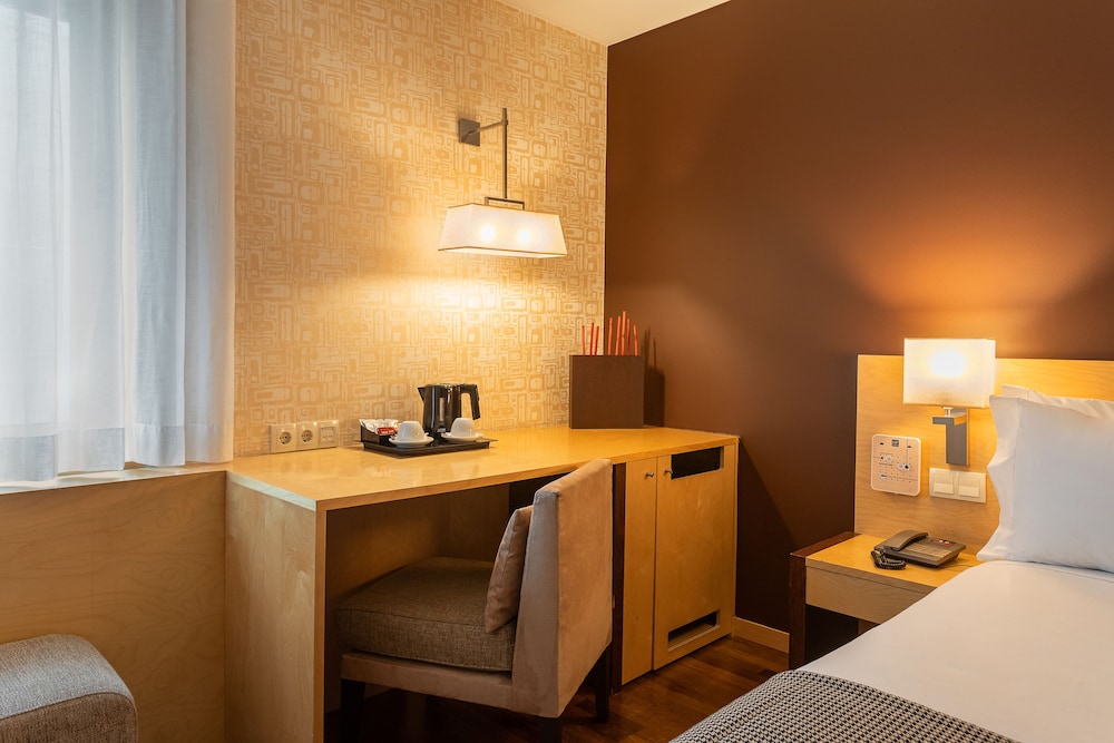 Habitación Confort doble del hotel Hf Fénix Urban. Foto 1