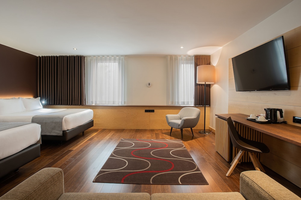 Habitación Confort con 2 camas individuales (Quadruple Use) del hotel Hf Fénix Urban. Foto 1