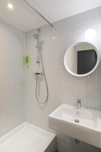 Habitación Triple con balcón del hotel Sanso by HappyCulture. Foto 2