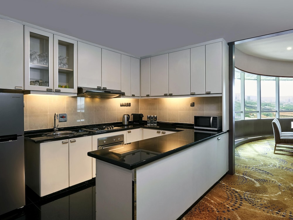PENTHOUSE, ACCESO AL SALÓN CLUB, 1 CAMA KING SIZE del hotel Pullman Kuala Lumpur City Centre and Residences. Foto 2