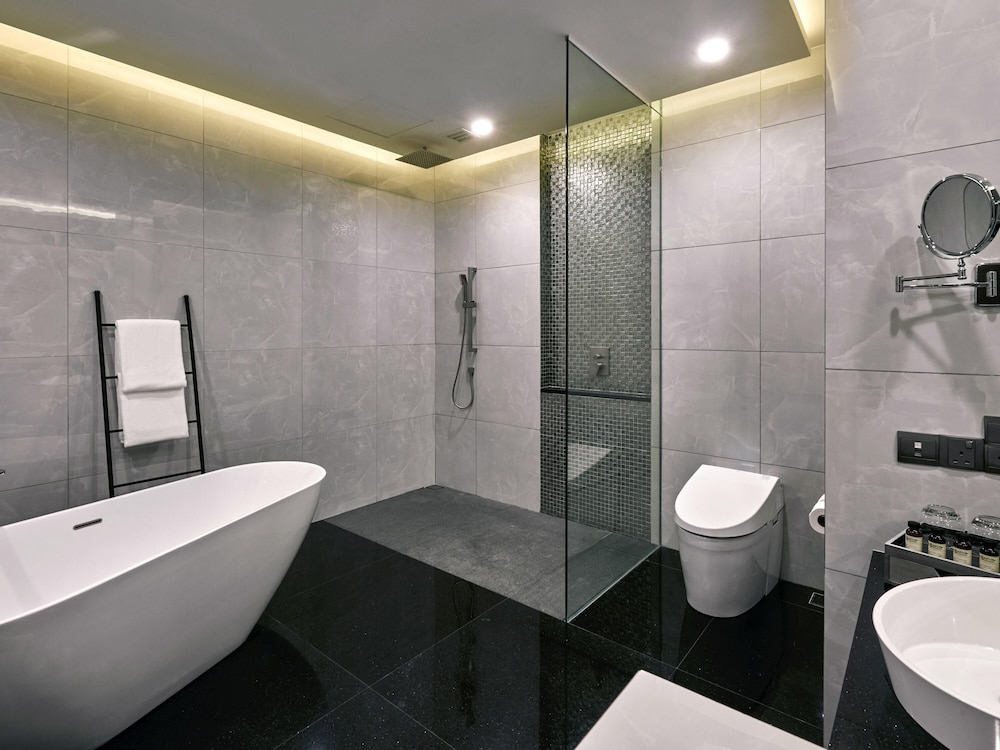 PENTHOUSE, ACCESO AL SALÓN CLUB, 1 CAMA KING SIZE del hotel Pullman Kuala Lumpur City Centre and Residences. Foto 3