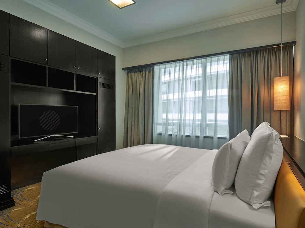 APARTAMENTO DE 3 DORMITORIOS, 2 CAMAS KING SIZE, 2 CAMAS INDIVIDUALES del hotel Pullman Kuala Lumpur City Centre and Residences. Foto 3