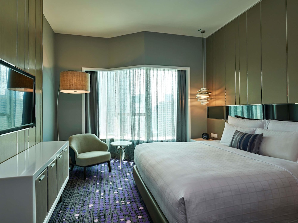 SUITE REGENCY, ACCESO AL SALÓN CLUB, 1 CAMA KING SIZE del hotel Pullman Kuala Lumpur City Centre and Residences