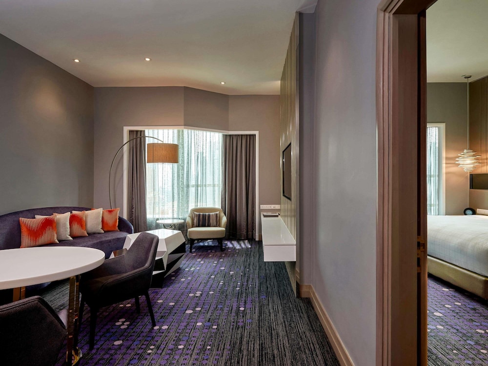 SUITE REGENCY, ACCESO AL SALÓN CLUB, 1 CAMA KING SIZE del hotel Pullman Kuala Lumpur City Centre and Residences. Foto 1