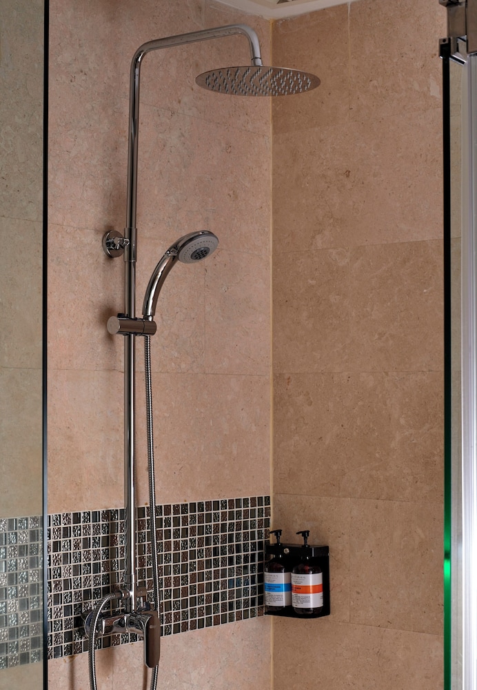 SUITE REGENCY, ACCESO AL SALÓN CLUB, 1 CAMA KING SIZE del hotel Pullman Kuala Lumpur City Centre and Residences. Foto 4