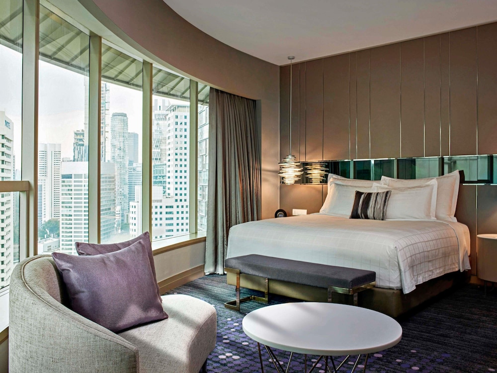 SUITE EJECUTIVA, ACCESO AL SALÓN CLUB, 1 CAMA KING SIZE del hotel Pullman Kuala Lumpur City Centre and Residences. Foto 6