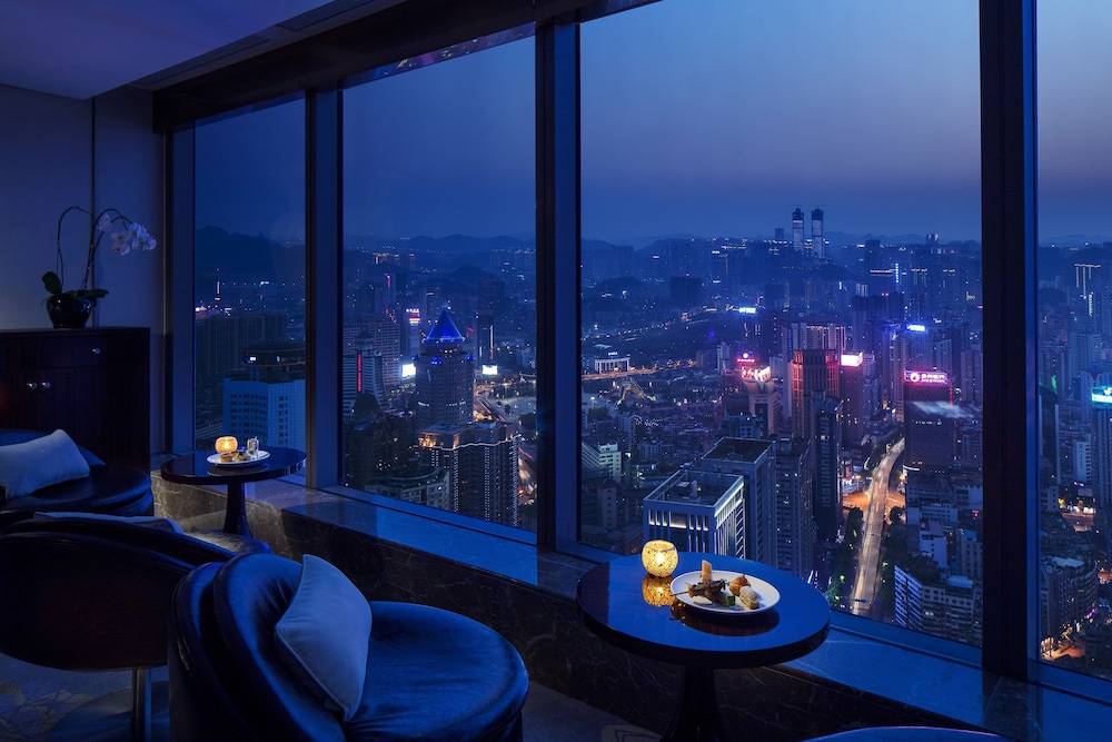 HABITACIÓN DE LUJO CLUB SOFITEL, Club Millésime, 1 Cama King Size del hotel Sofitel Guiyang Hunter. Foto 5
