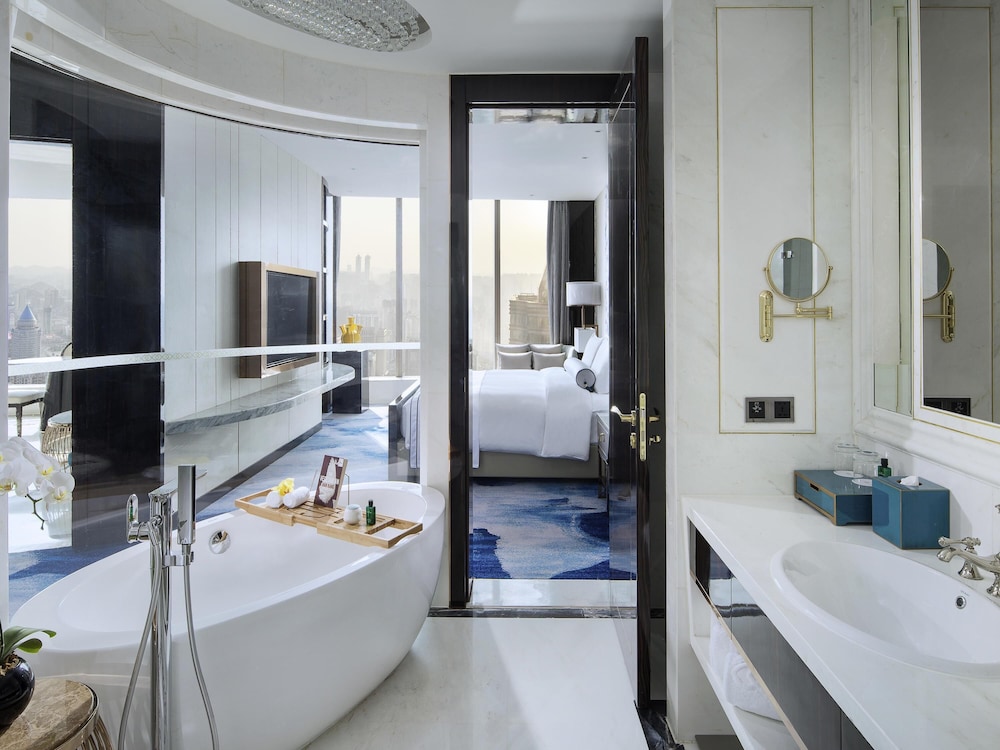 SUITE PRESTIGE, Club Millésime, 1 Cama King Size, Vistas al Río del hotel Sofitel Guiyang Hunter. Foto 2