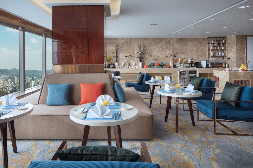 SUITE PRESTIGE, Club Millésime, 1 Cama King Size, Vistas al Río del hotel Sofitel Guiyang Hunter. Foto 6