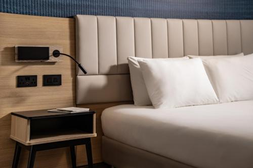 Suite Junior con vistas al mar del hotel Qawra Palace Resort and Spa