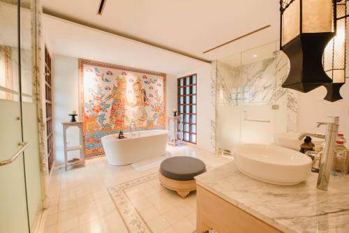 Presidential Suite with Daily Afternoon Tea and Club Lounge Access del hotel Ramayana Suites and Resort - Chse Certified. Foto 6