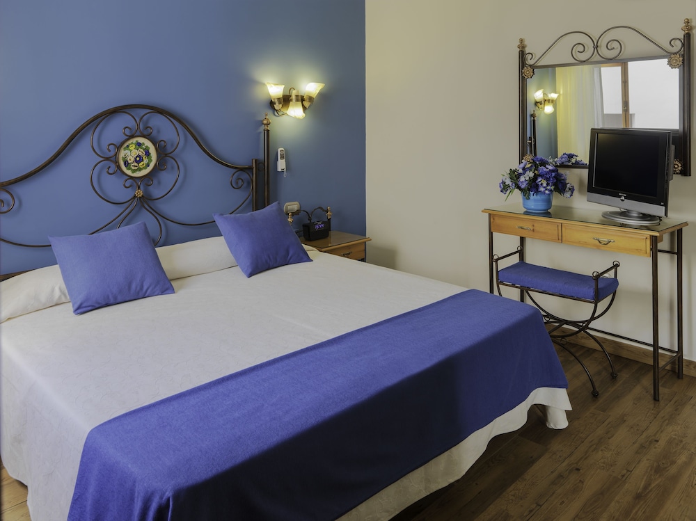 Apartamento de 2 dormitorios con vistas al mar del hotel Regency Torviscas Apartments Suites. Foto 2