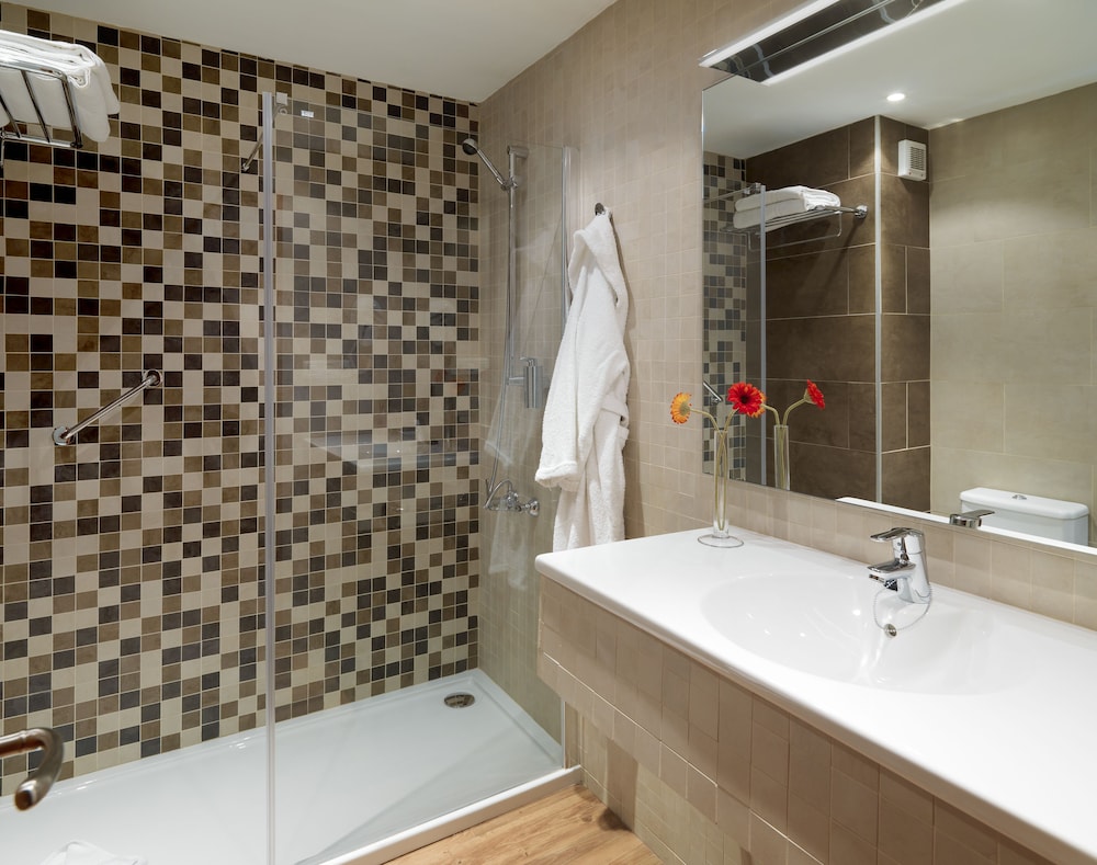 Estudio con terraza del hotel Regency Torviscas Apartments Suites. Foto 4
