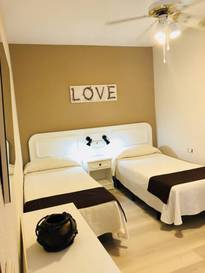 Alojamiento Neptuno Regency de 2 dormitorios del hotel Regency Torviscas Apartments Suites. Foto 3