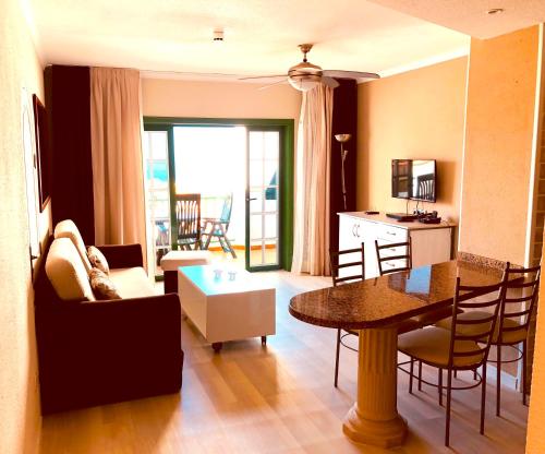 Alojamiento Neptuno Regency de 1 dormitorio del hotel Regency Torviscas Apartments Suites. Foto 2