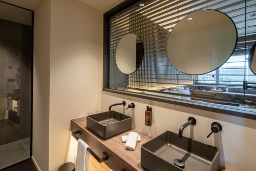 Habitación Triple Deluxe del hotel Barcelona Airport. Foto 1