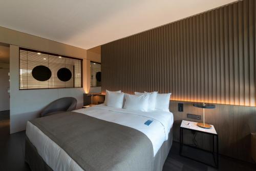 Habitación Executive con cama extragrande del hotel Barcelona Airport