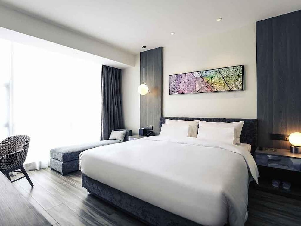 Habitación Privilege con 1 cama king size del hotel Mercure Shanghai Hongqiao South. Foto 6