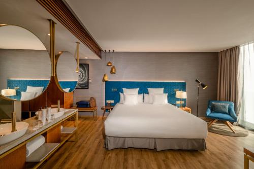 Suite Premium (3 personas) del hotel Barcelo Anfa Casablanca. Foto 7