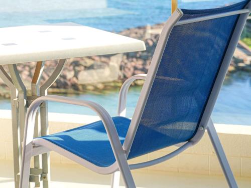 Habitación Deluxe con terraza y vistas al mar del hotel Pullman Cannes Mandelieu. Foto 1