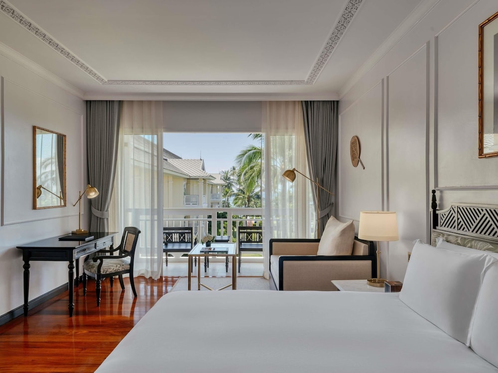 Habitación Signature, 1 cama King size, Balcón Privado del hotel Sofitel Krabi Phokeethra Golf and Spa Resort. Foto 9