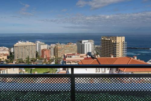 Habitación doble Vista Mar Balcón o Terraza Superior del hotel FERGUS Puerto De La Cruz