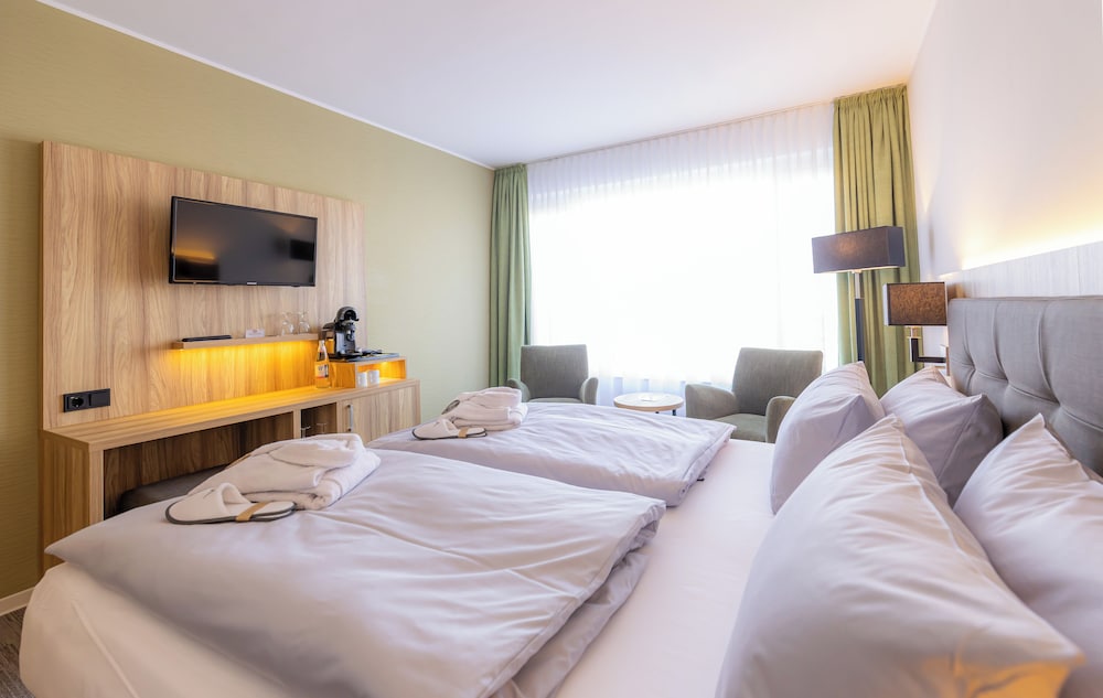 Habitación Privilegio con cama doble del hotel Mercure Riesa Dresden Elbland. Foto 1