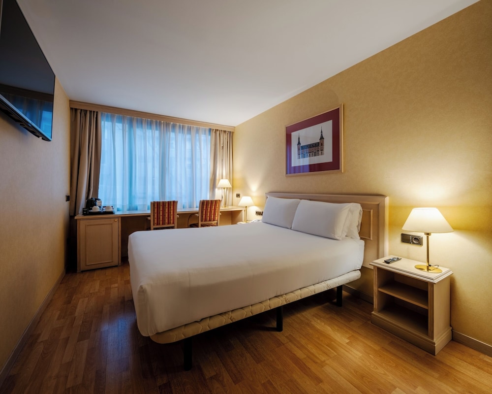 Habitación estándar doble del hotel Luze Castellana