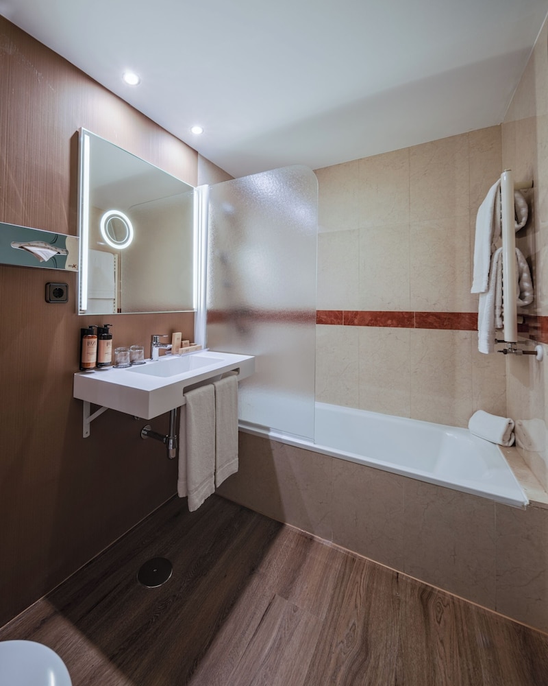Habitación Deluxe doble del hotel Luze Castellana. Foto 6