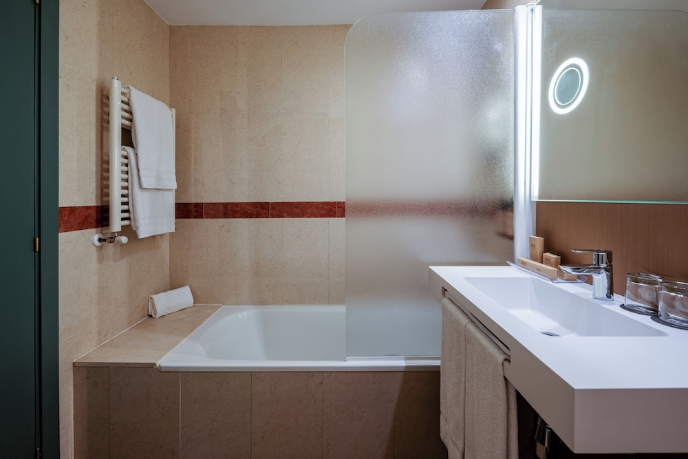 Habitación Deluxe doble del hotel Luze Castellana. Foto 8