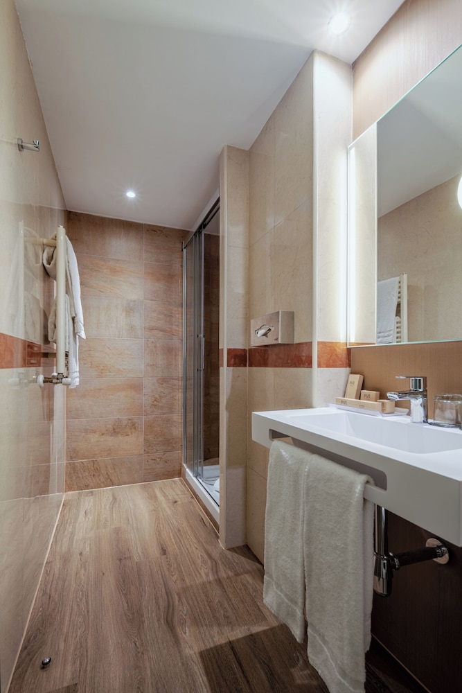 Habitación Mini Deluxe del hotel Luze Castellana. Foto 4