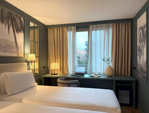 Habitación Doble Deluxe - 1 o 2 camas del hotel Luze Castellana. Foto 5