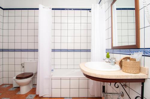 Habitación Doble Deluxe del hotel El Tejar. Foto 3